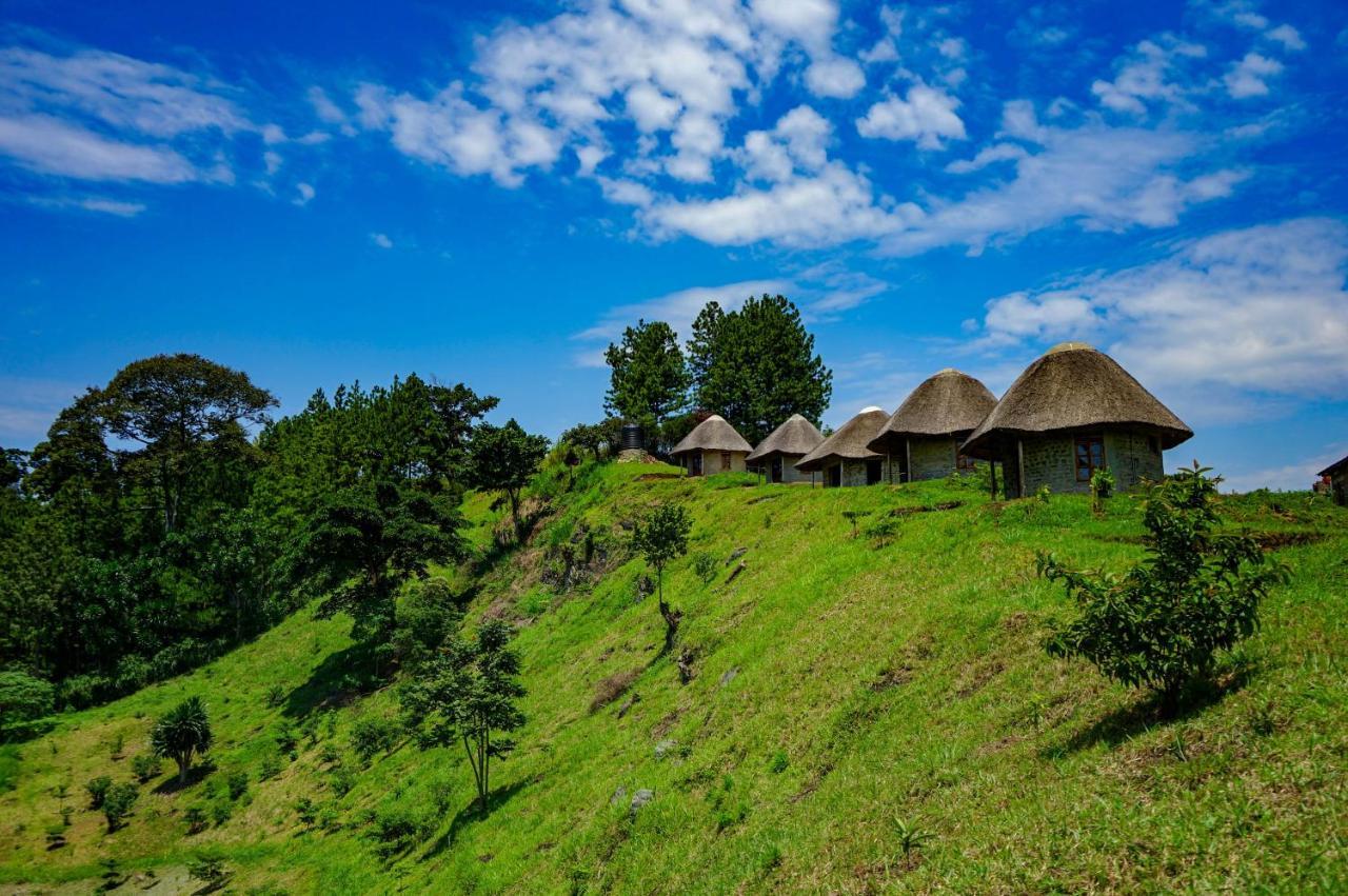 Lake Nyamirima Cottages Fort Portal Exterior foto