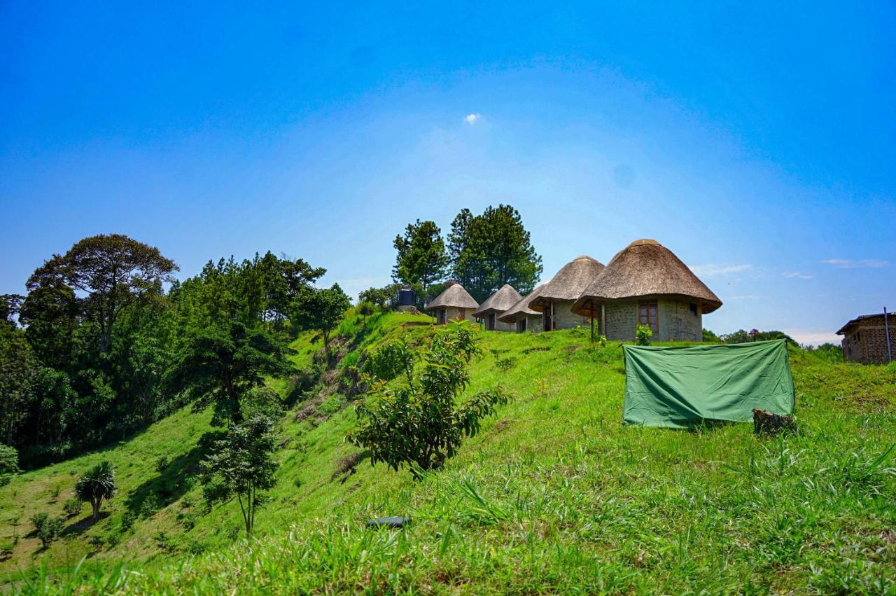 Lake Nyamirima Cottages Fort Portal Exterior foto