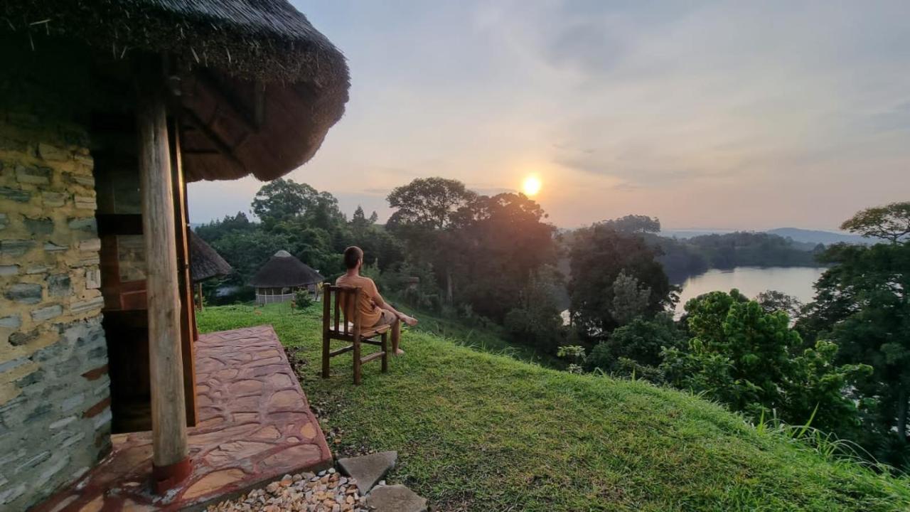 Lake Nyamirima Cottages Fort Portal Exterior foto